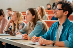 Zohar Abogados PERMISO DE RESIDENCIA PARA ESTUDIANTES EN ESPANA